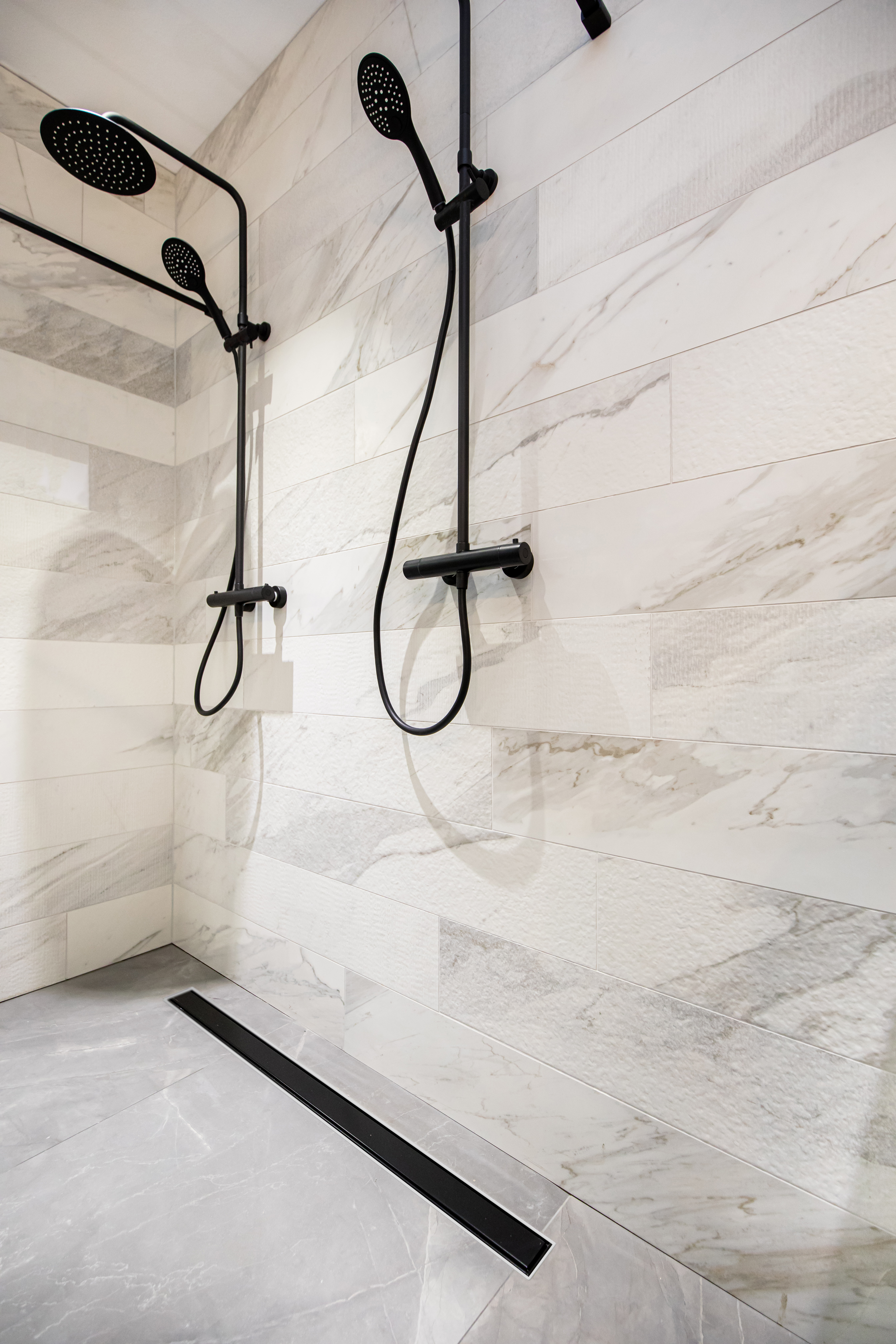 FotoACO ShowerDrain maakt van je badkamer een drempelloze blikvanger